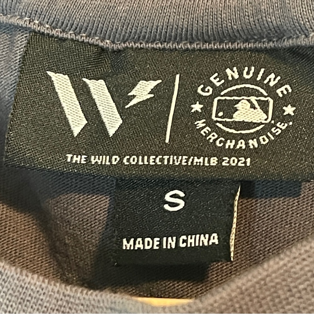 Pittsburgh Pirates MLB Baseball Women's Gray Crop Top - Picture 4 of 5